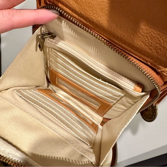 Minooy leather travel crossbody with security zippers - Picture 8 of 11